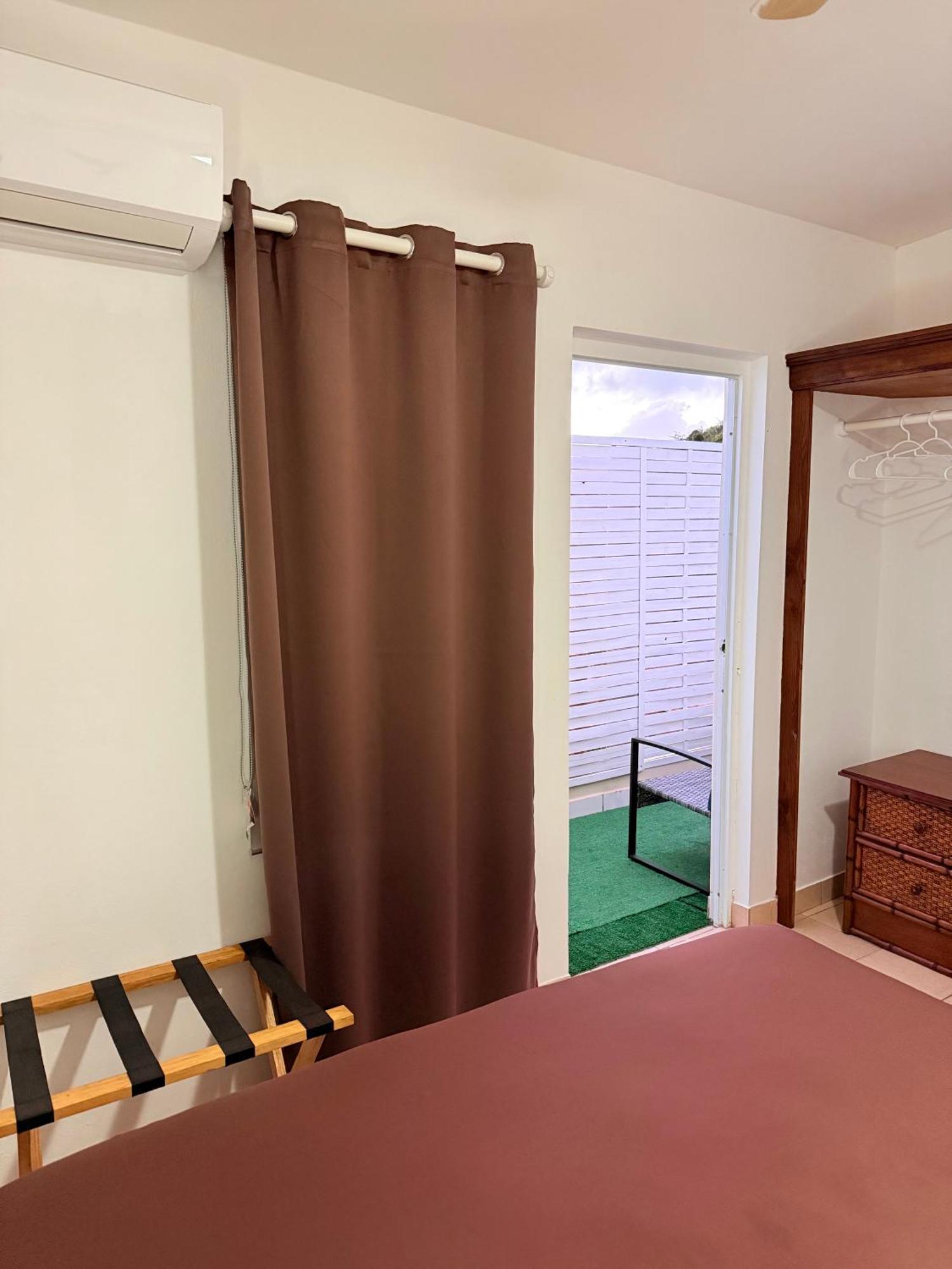 Hill Top Cottage La Savane エクステリア 写真